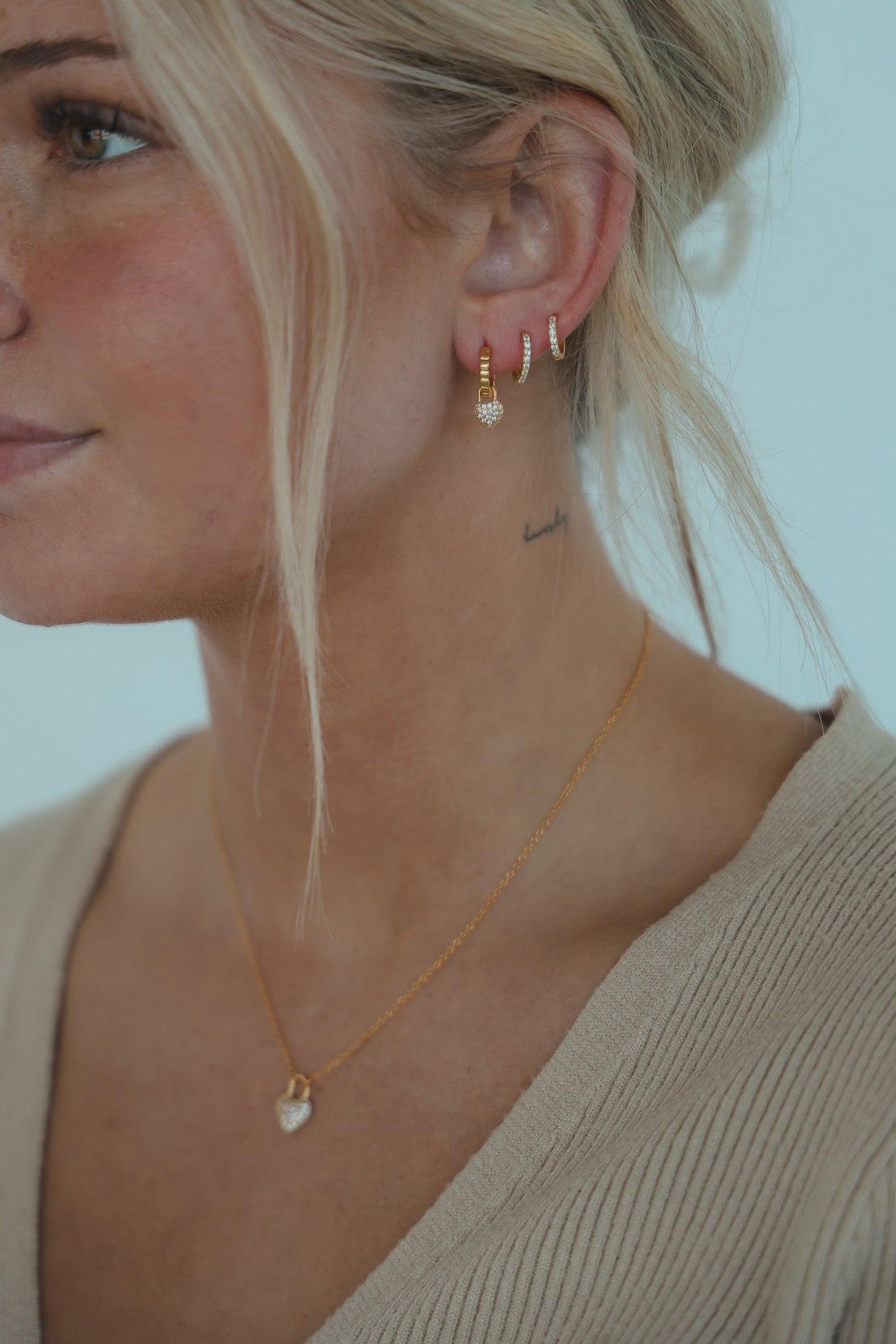 Collar con dije de corazón de Ellery