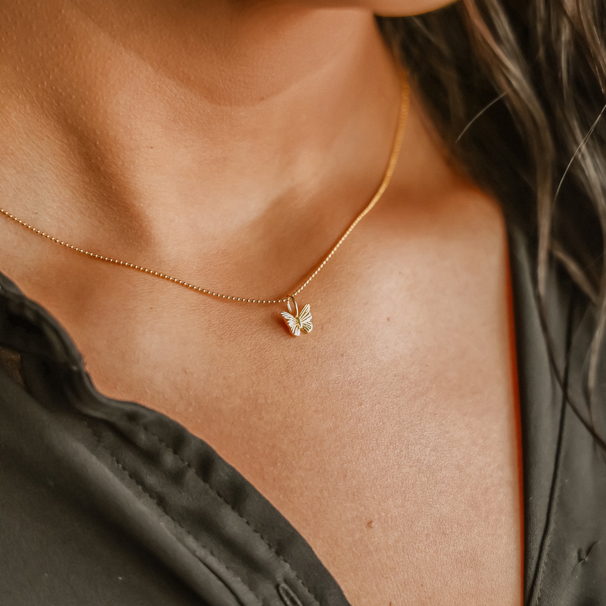 Collar de mariposa