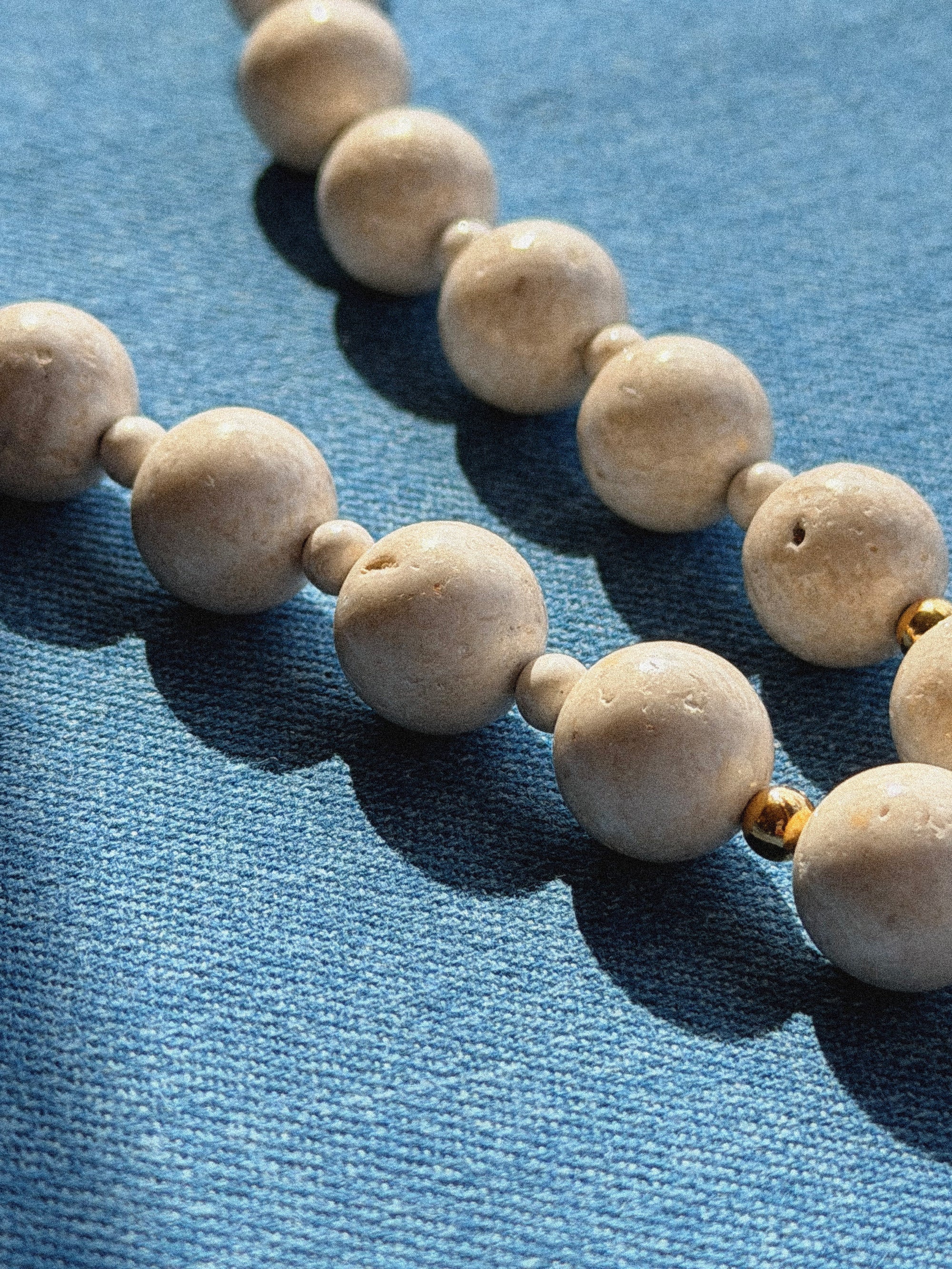 Collar con dije de corazón de Ellery