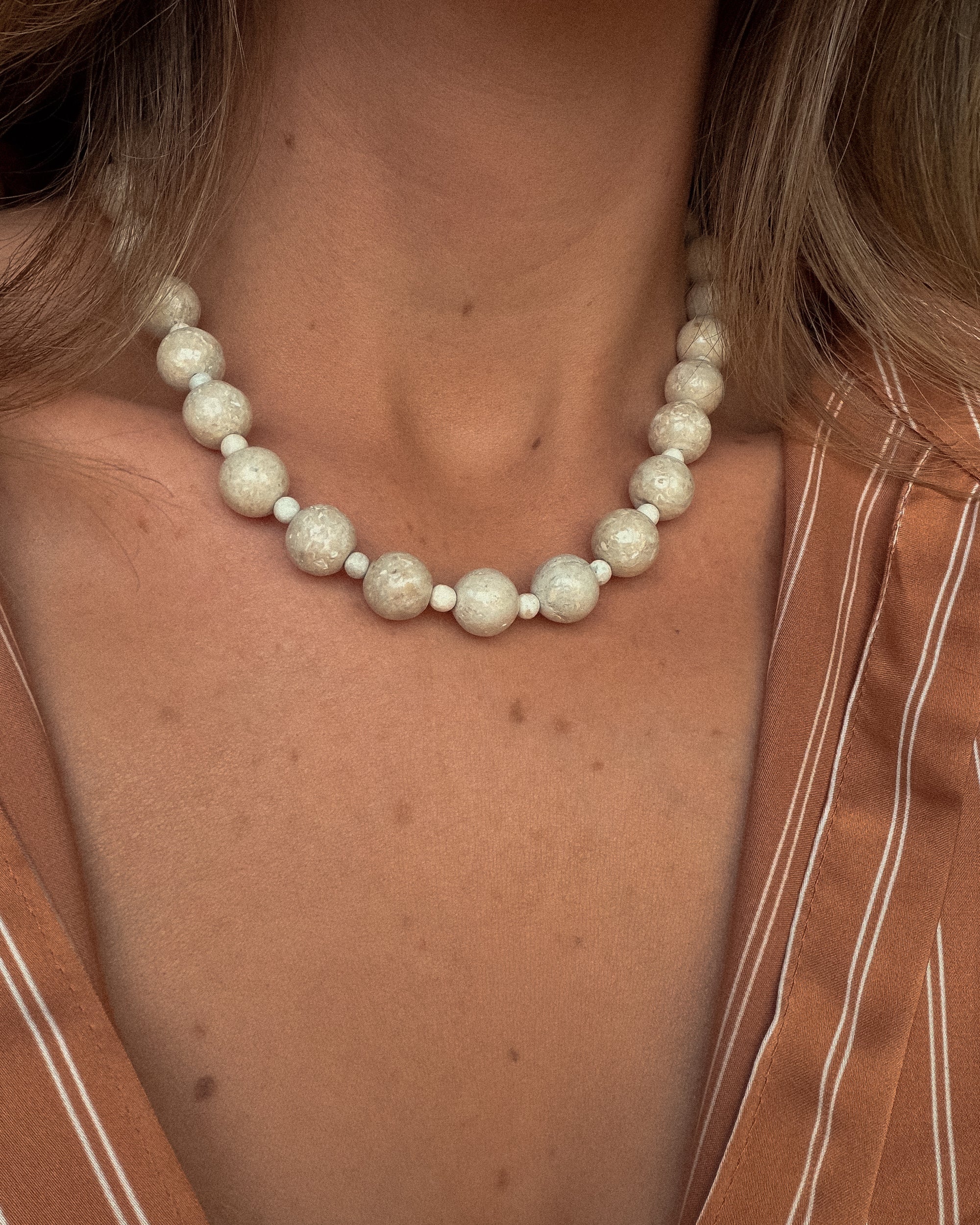 Collar con dije de corazón de Ellery